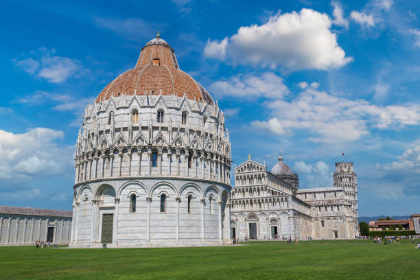 ピサの洗礼堂 - pisa baptistery ストックフォトと画像