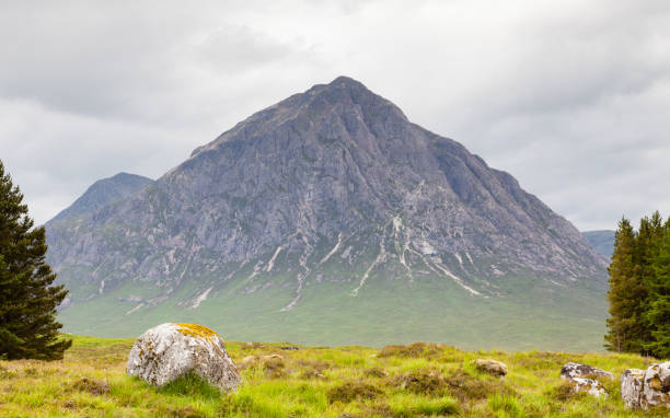 Buachaille Etive Mor A view of Buachaille Etive Mor a mountain in the Scottish highlands. buachaille etive mor photos stock pictures, royalty-free photos & images
