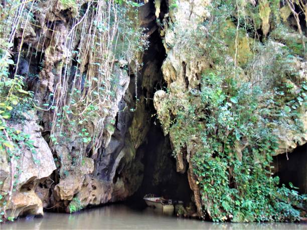 istock Incredible cave 'cueva de los indios' in Vinales, Cuba 1256926809