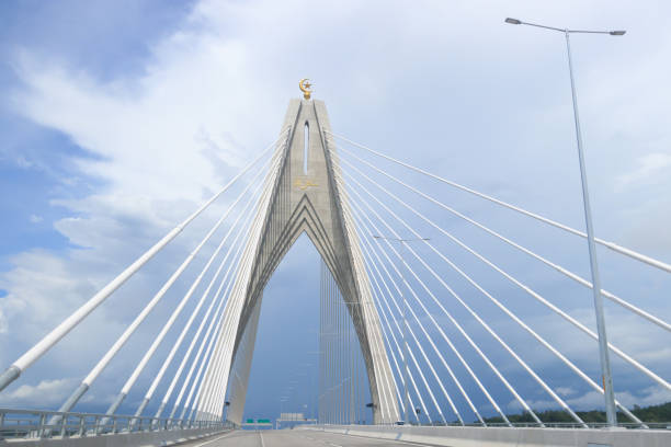 istock Sultan Haji Omar Ali Saifuddien Bridge in Brunei Darussalam 1256969805