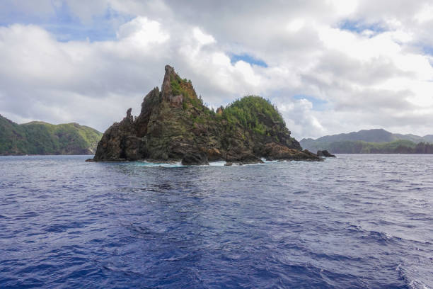 istock Beautil reef around Ogasawara 1256974140