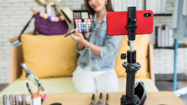 istock Video live streaming on beauty blogger 1256999282