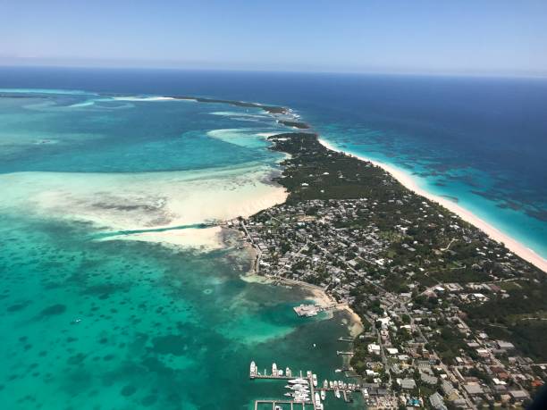 Aerial view of Dunmore Town, Harbour Island An aerial shot of Dunmore Town, Harbour Island, The Bahamas and its famous Pink Sand Beach. dunmore town stock pictures, royalty-free photos & images