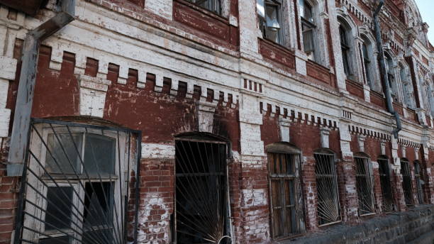 istock Destroyed old residential building in Russia 1257043682