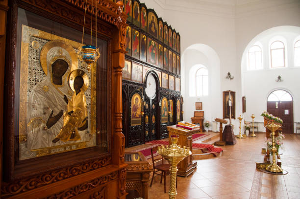 das innere der russisch-orthodoxen kirche - 11998 stock-fotos und bilder