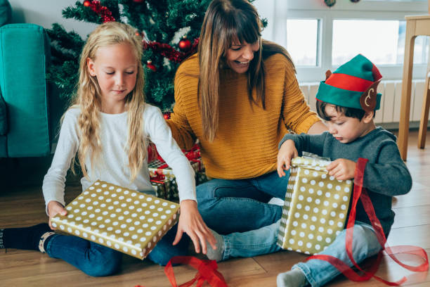 istock It's time for Christmas gifts! 1257066025