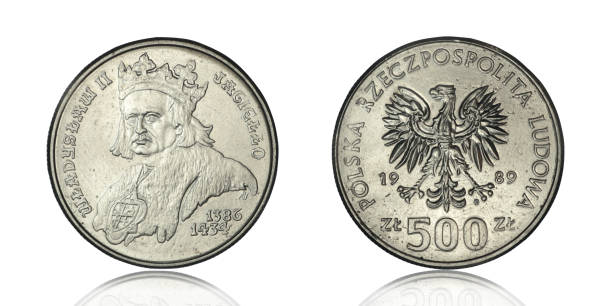 istock Polish circulation coin with the Polish King 1257087505