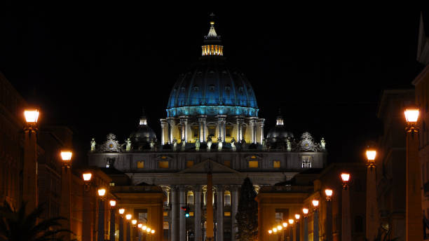 kopuła świętego piotra w nocy - rome italy city cupola zdjęcia i obrazy z banku zdjęć