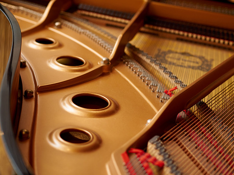 A close up of the piano's interior