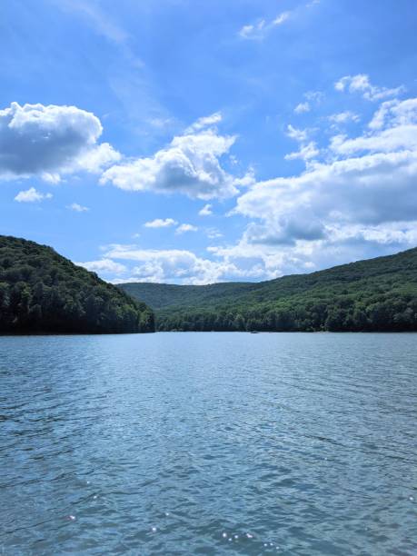istock Pennsylvania Rolling Mountains from a Body of Water 1257116516