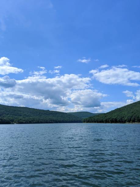 istock Pennsylvania Rolling Mountains from a Body of Water 1257116521