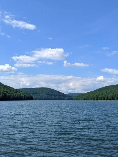 istock Pennsylvania Rolling Mountains from a Body of Water 1257116580