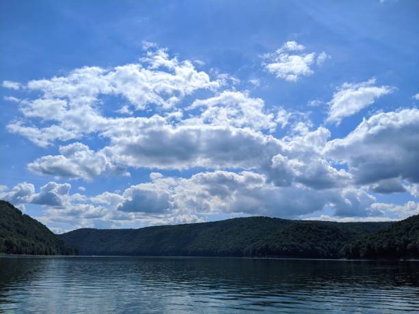 istock Pennsylvania Rolling Mountains from a Body of Water 1257116588