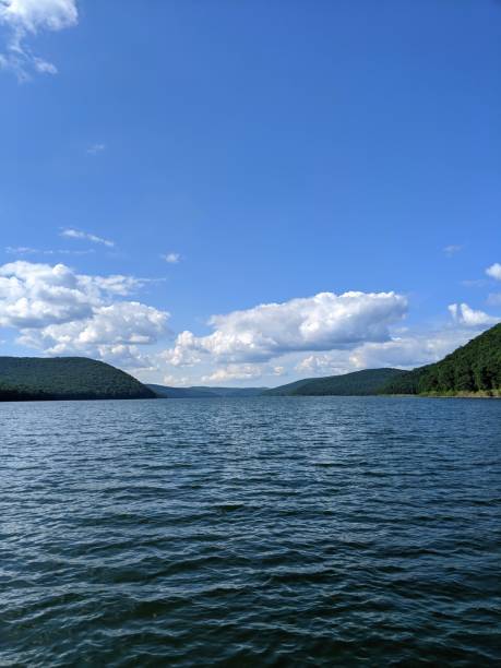 istock Pennsylvania Rolling Mountains from a Body of Water 1257116620