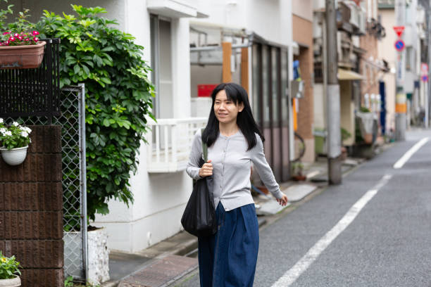 istock A woman in her 30s going to work. 1257153588