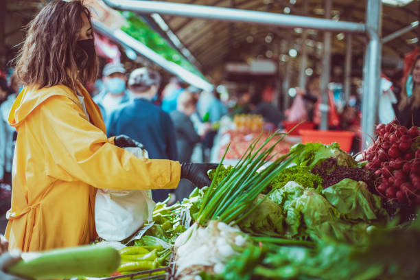 istock A woman grabbing the lettuce 1257299950