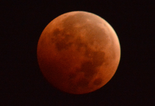 Full lunar eclipse in Norman, Oklahoma in 2014.