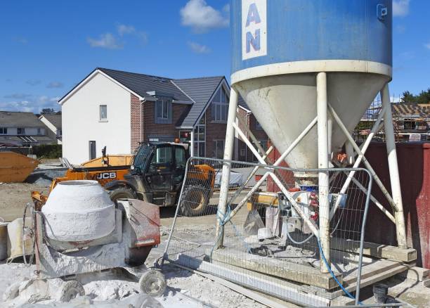 house construction - shingle bank imagens e fotografias de stock