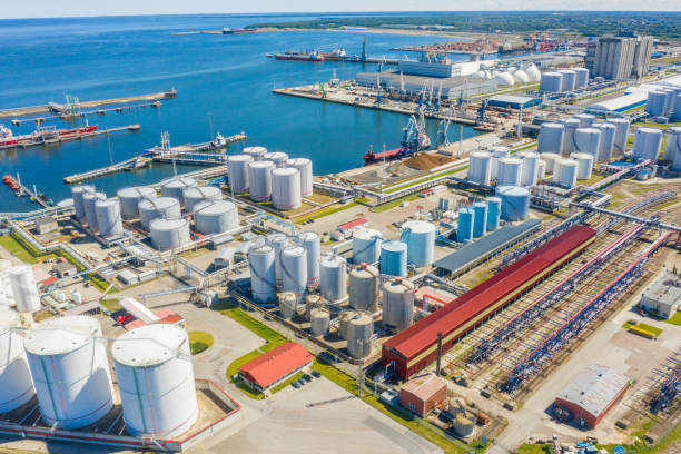 istock Aerial view of Liquid Bulk petroleum and gasoline terminals, pipeline operations, distributes petroleum products. 1257400317