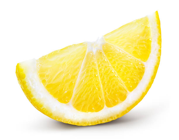 レモンスライス分離。レモンスライスサイドビューをカットします。レモンスライスとレモンの皮を分離。クリッピングパス付き。 - slice of lemon ストックフォトと画像