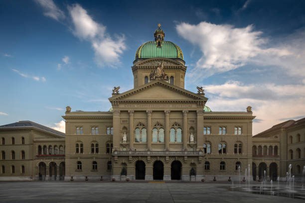 edificio federal berna capitol de suiza - berne swiss culture parliament building switzerland fotografías e imágenes de stock