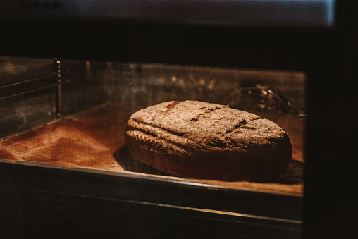Traditional German Sourdough Bread: Delicious Vegan Wholegrain Bread with Spelt, Rye, and Wheat