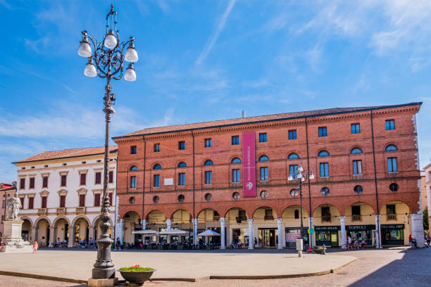 italy - rovigo, vittorio emanuele ii square & palazzo roverella - rovigo foto e immagini stock