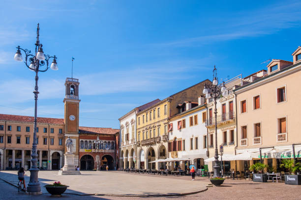 italia - rovigo, piazza vittorio emanuele ii - rovigo foto e immagini stock