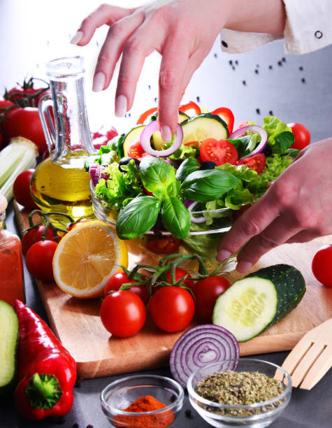 Preparation of a vegetable salad from fresh organic ingredients