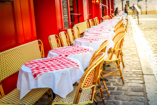 istock Monmartre cafe, Paris, France 1257418924