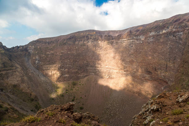 istock Vesuvius volcano crater 1257436335
