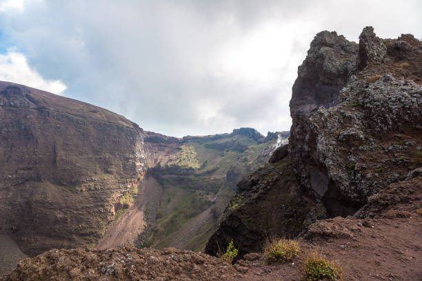 istock Vesuvius volcano crater 1257436350