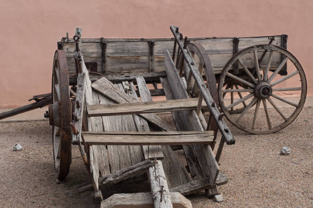 istock Old Horse Wagon In Tombstone 1257450532