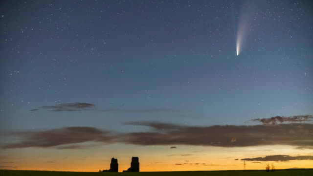 C/2020 F3 (NEOWISE) on north Saskatchewan, canada