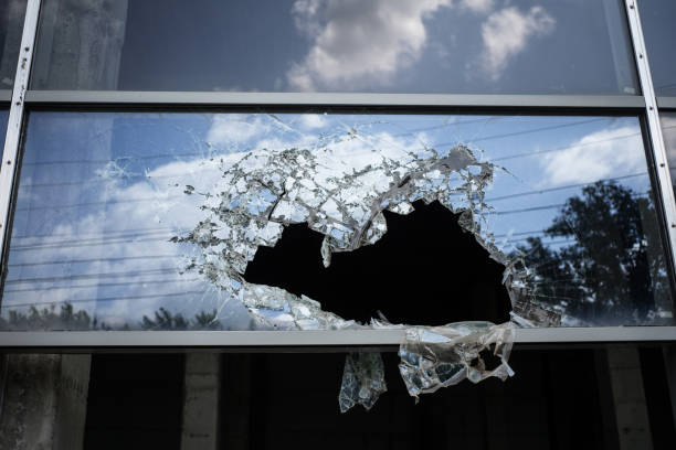 istock Accident cracked damaged broken shopping mall window glass 1257507510