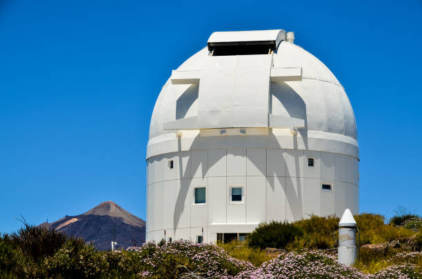 telescopes of the teide astronomical observatory - clear sky spain tenerife canary islands imagens e fotografias de stock