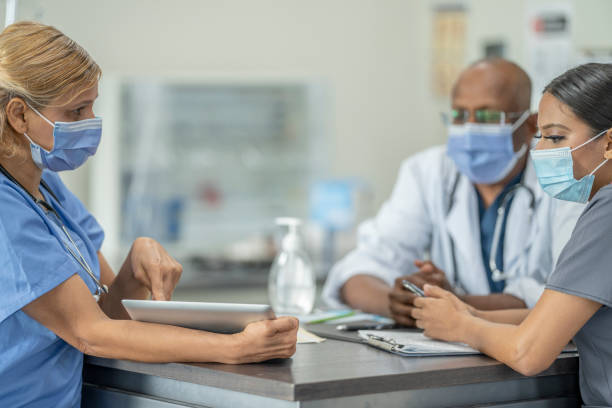 istock Medical Professionals Meeting 1257612598