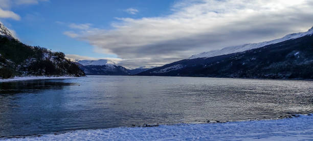 istock View  of  the  lake 1257625844