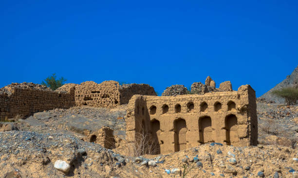 historische ruinen in tanuf, oman - tanuf village stock-fotos und bilder