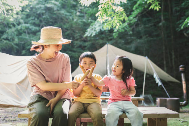 istock Family having breakfast in the mountain 1257707479