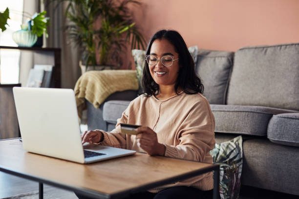 istock No more lines when you shop online 1257763314