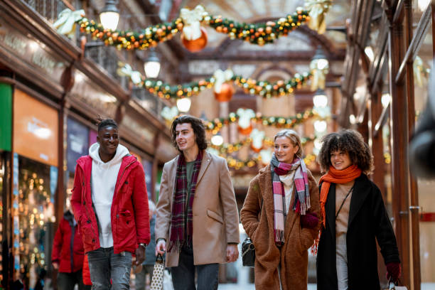istock Shopping With Friends 1257781545