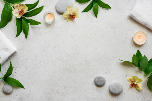 spa background - ayurveda massaging spa treatment wellbeing imagens e fotografias de stock