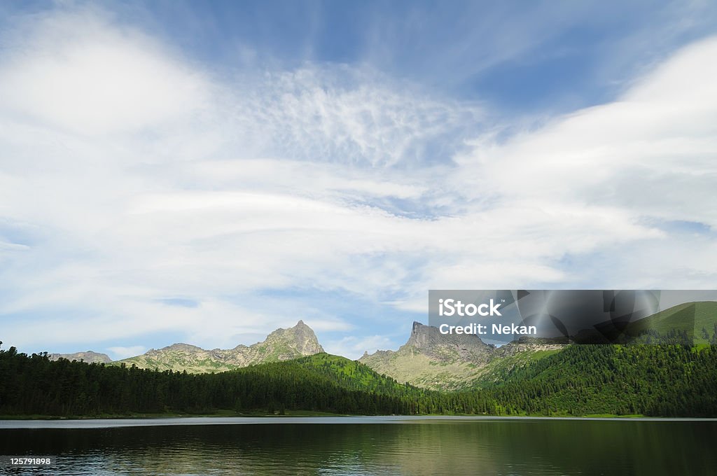 Lac de montagne. - Photo de Beauté de la nature libre de droits