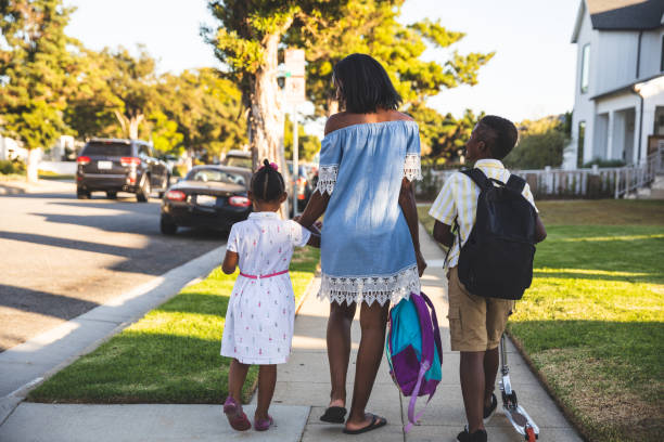 istock Family going to school in the morning 1257966048