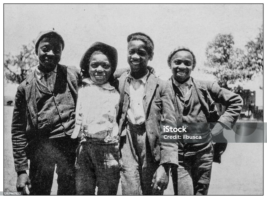 Antikes Schwarz-Weiß-Foto: Gruppe von Kindern im Süden der USA - Lizenzfrei Fotografie Stock-Illustration