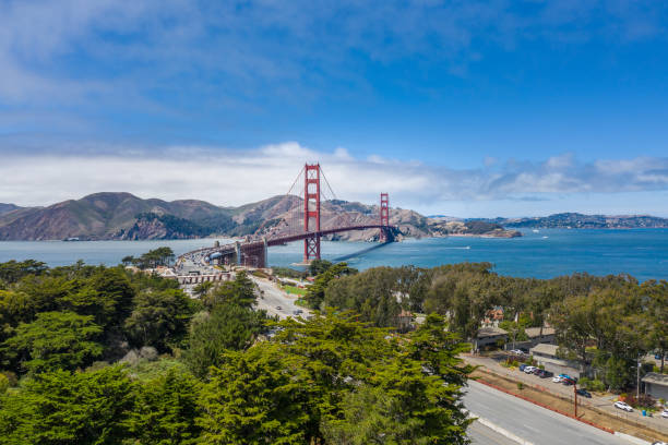 晴れた日のゴールデンゲートブリッジの空中写真 - panoramic san francisco bay area golden gate bridge san francisco bay ストックフォトと画像