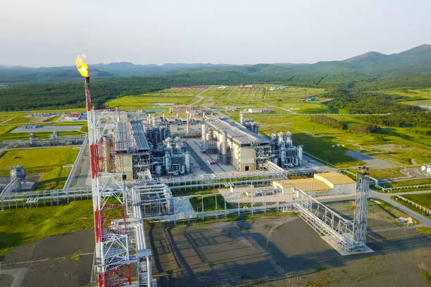 liquefied natural gas plant and a terminal for its transportatio A liquefied natural gas plant and a terminal for its transportation. lng liquid natural gas stock pictures, royalty-free photos & images