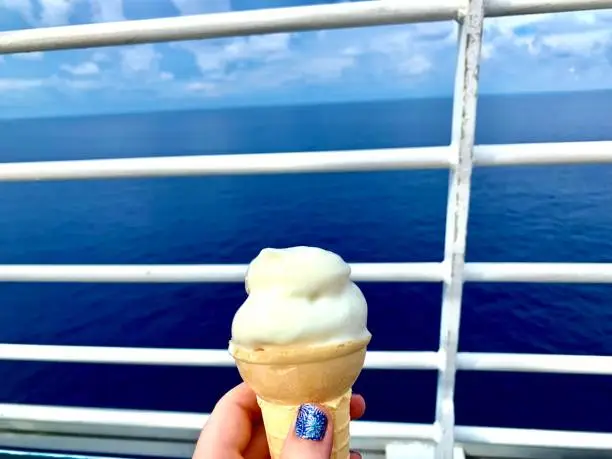 Ice cream on the sea