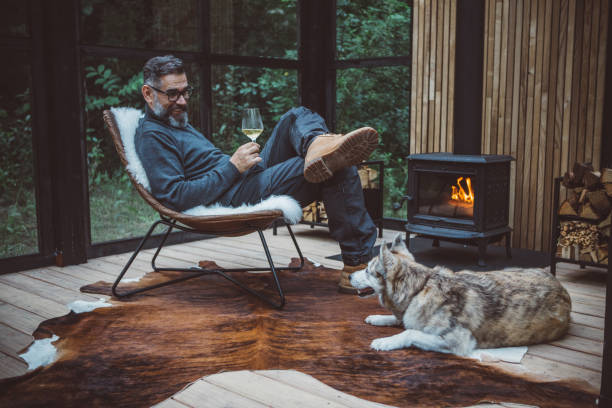 weekend getaway - forest sitting men comfortable imagens e fotografias de stock